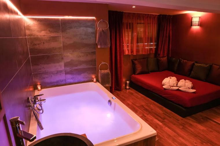 Liefdeshotel O Secret *